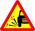 Sỏi đá bắn lên